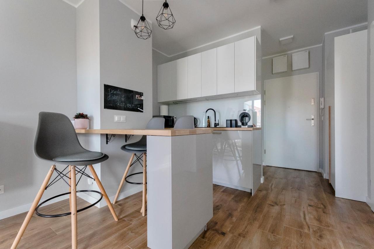 Apartament Alfa With Parking Poznan Exterior photo