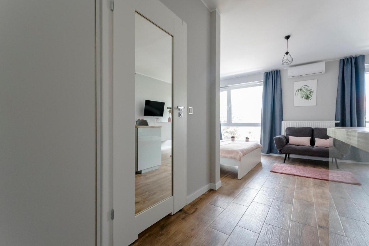 Apartament Alfa With Parking Poznan Exterior photo