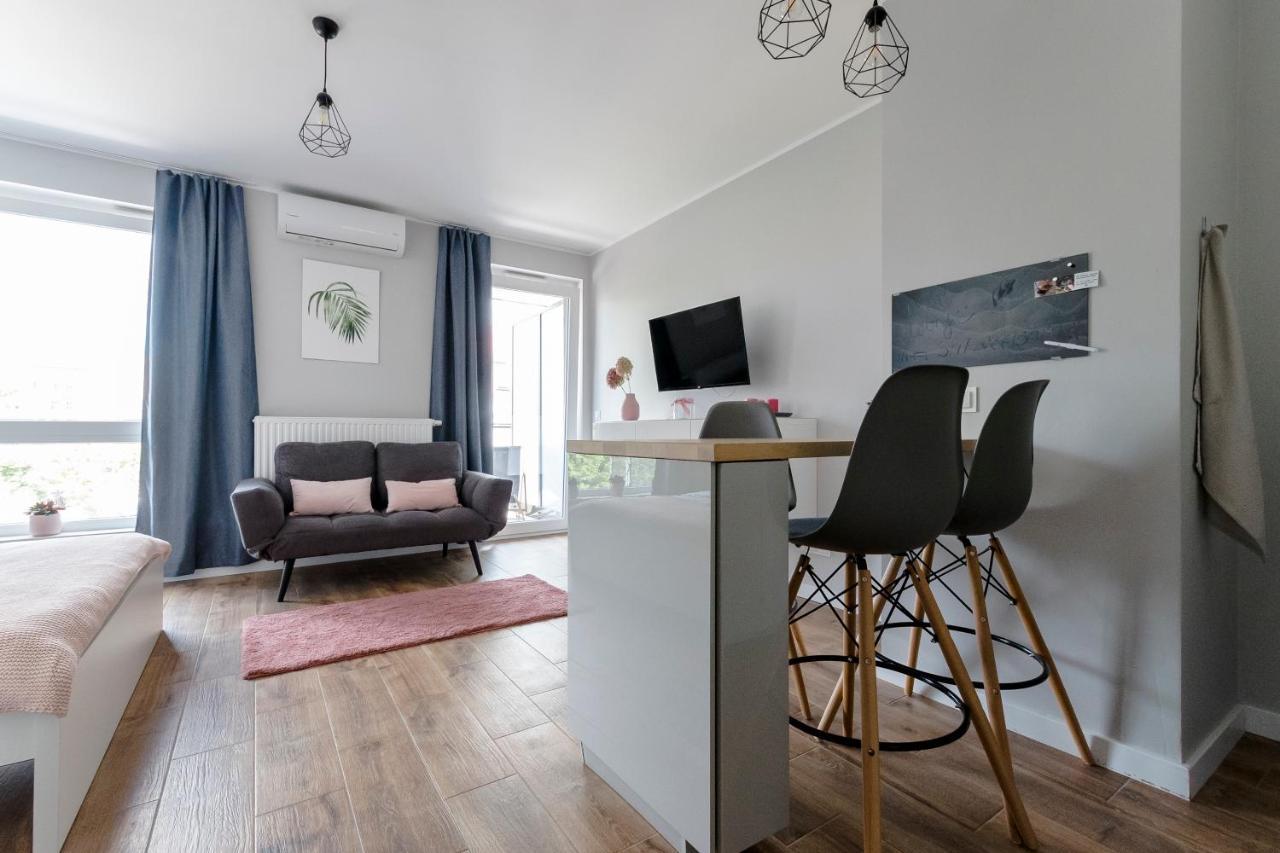 Apartament Alfa With Parking Poznan Exterior photo